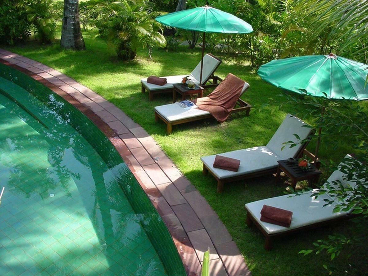 Baan Mai Beachfront Lone Island Phuket Exteriör bild