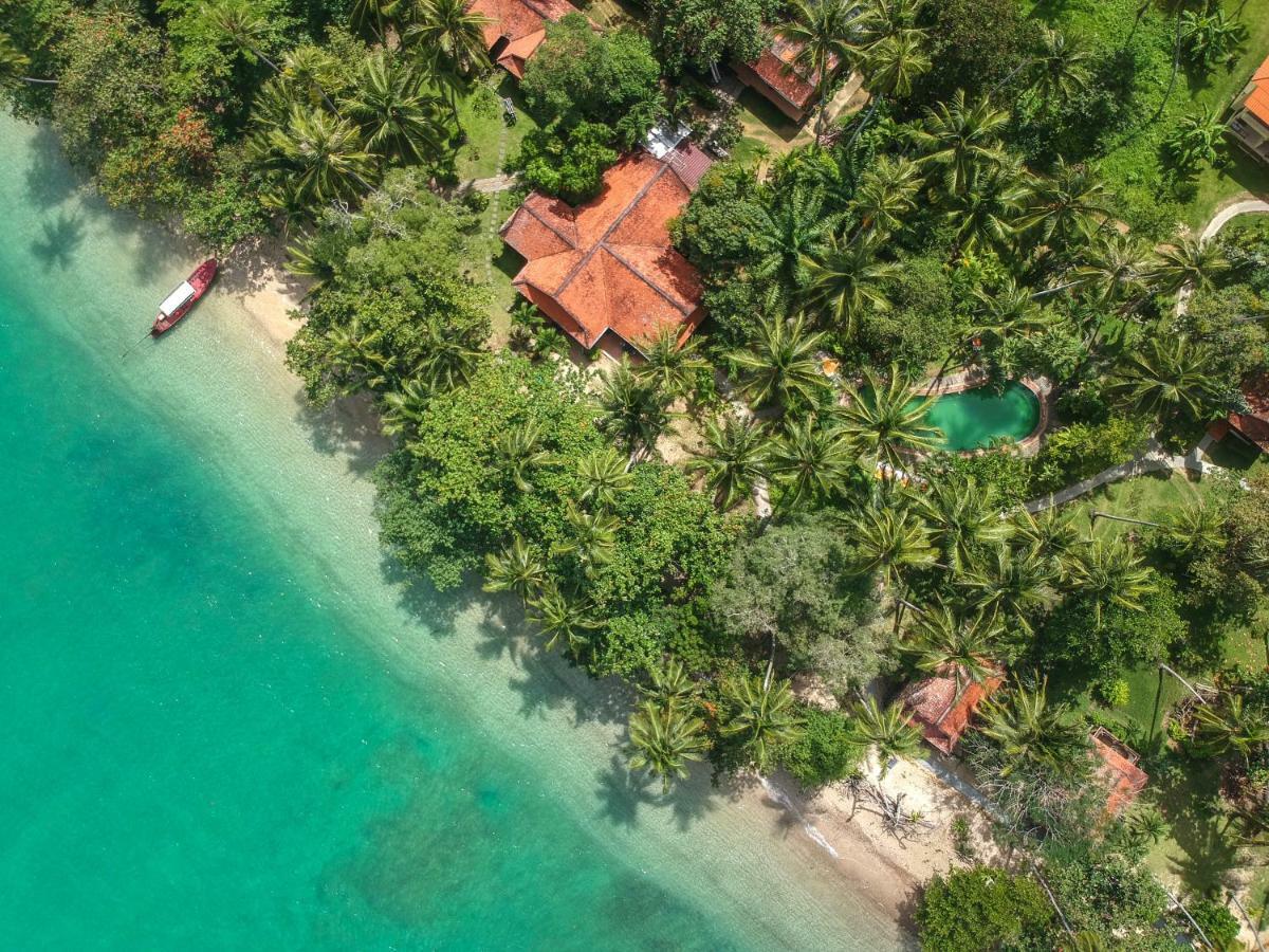 Baan Mai Beachfront Lone Island Phuket Exteriör bild