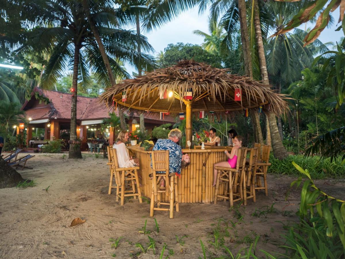 Baan Mai Beachfront Lone Island Phuket Exteriör bild